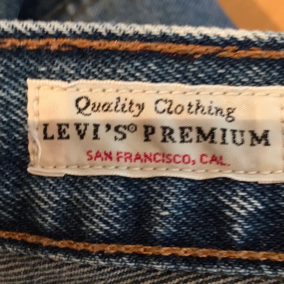 Levi’s Wedgie Fit Jean Cut-Offs Shorts - Picture 8 of 10